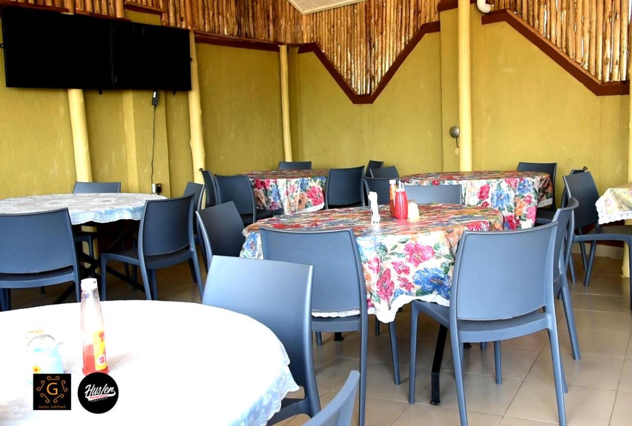 Golden View Hotel Ibanda Exteriör bild