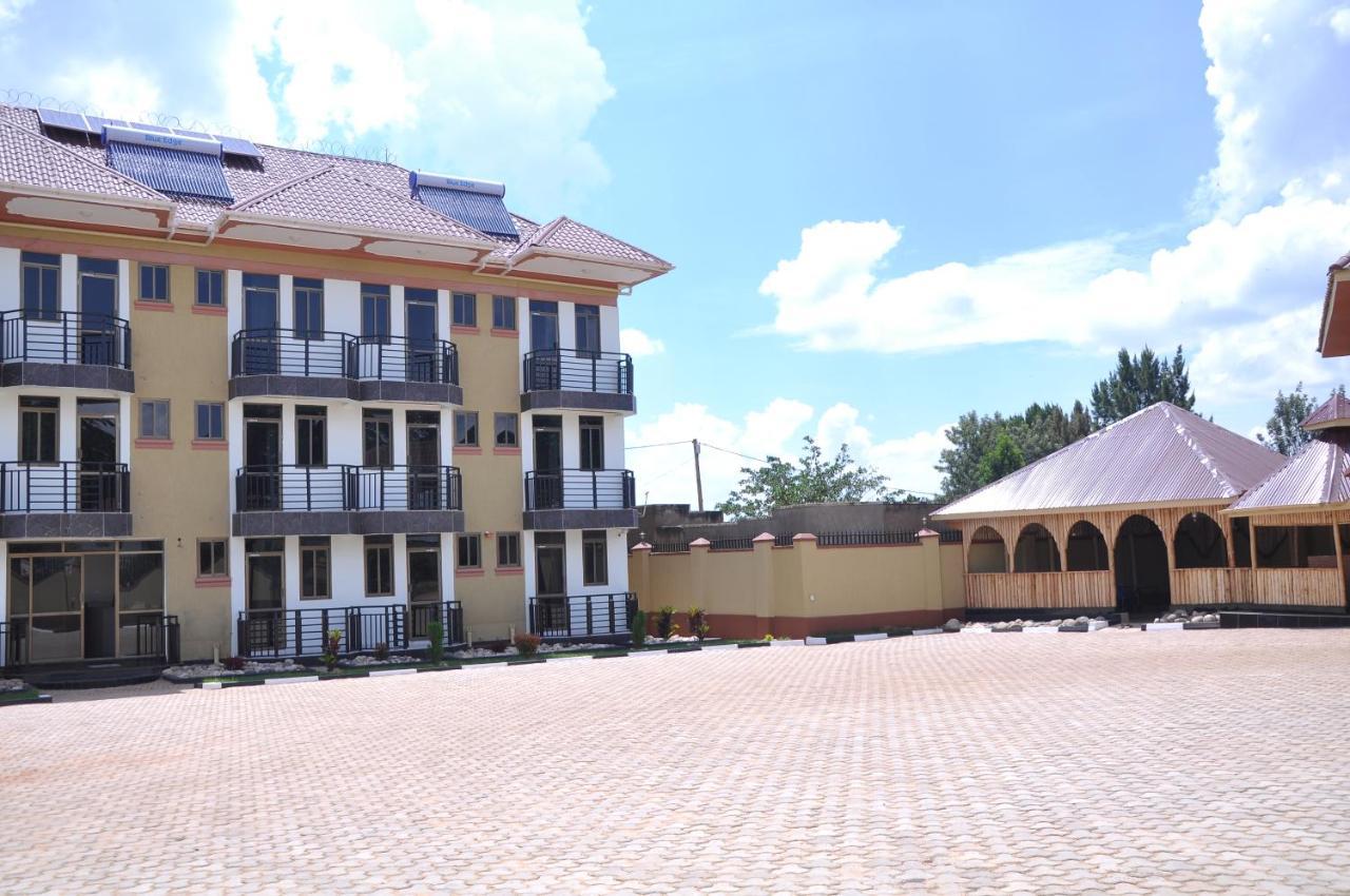 Golden View Hotel Ibanda Exteriör bild